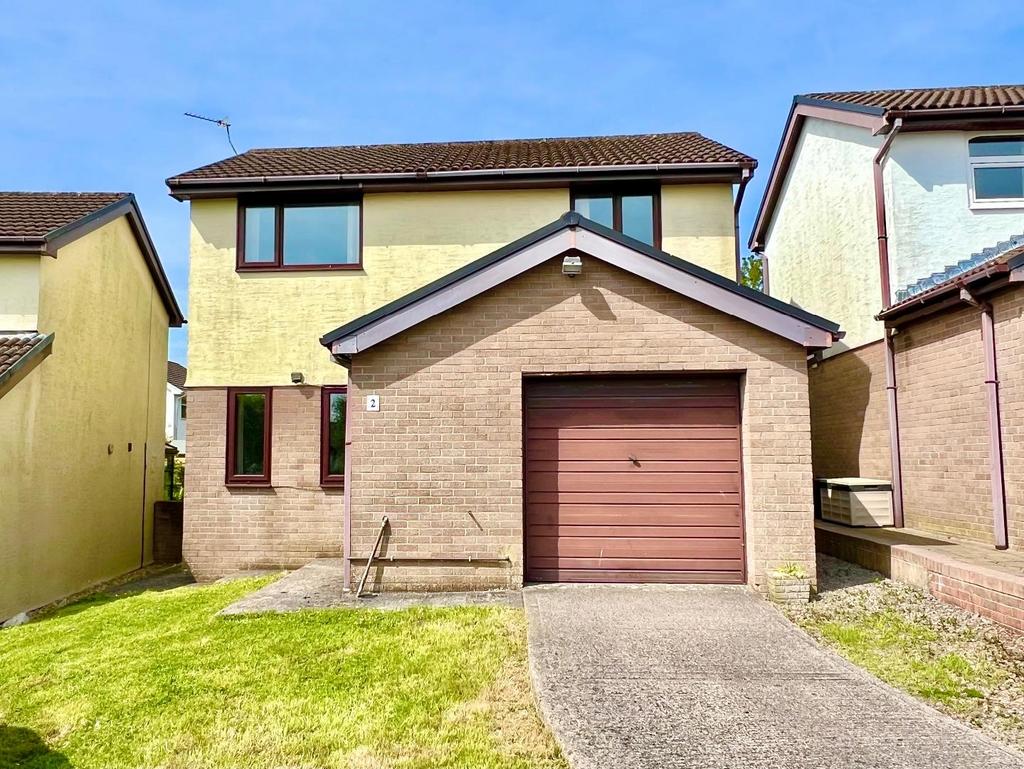 Hillside Green, PenYFai, Bridgend... 3 bed detached house for sale