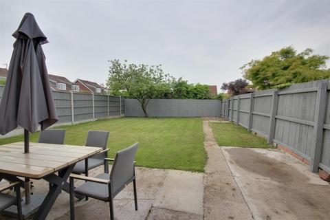 4 bedroom semi-detached house for sale, Kings Mead, Woodmansey, Beverley