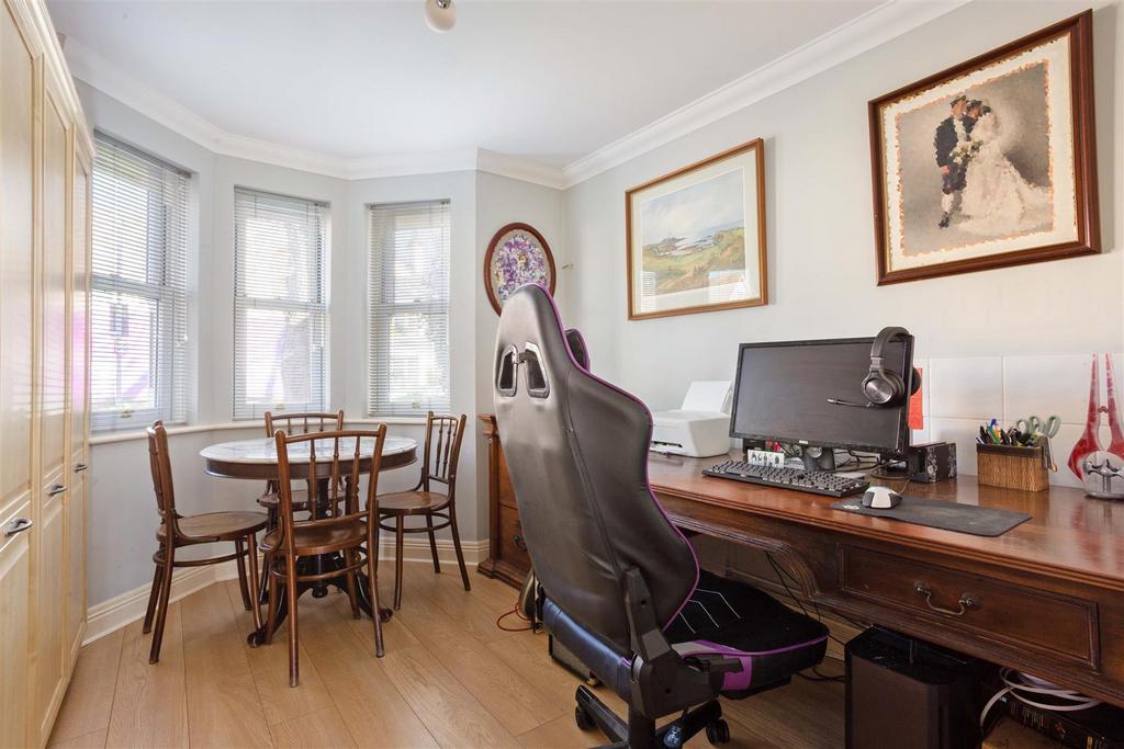 Bedroom/Study