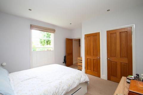 2 bedroom maisonette to rent, Langley Hill, Kings Langley