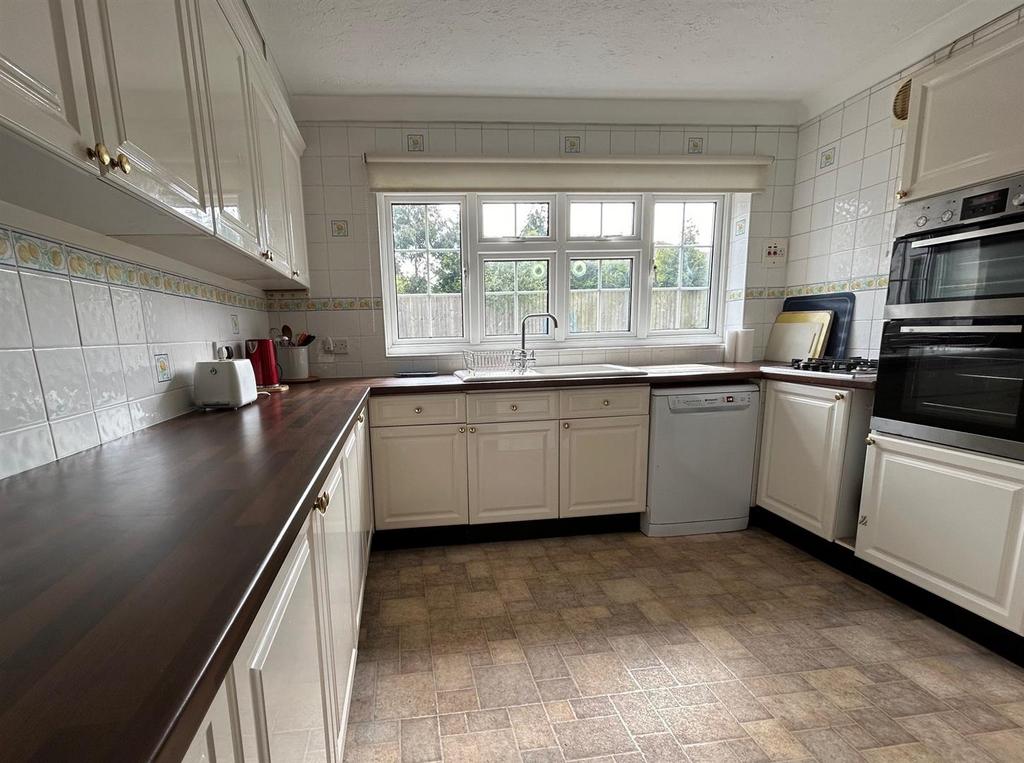 Kitchen new.jpg