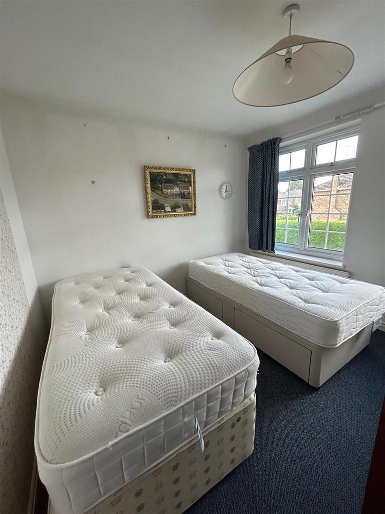 Bedroom .1.jpg