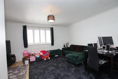 2 bedroom property for sale, Dunlop Close, Dartford