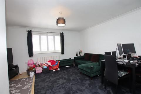 146 Dunlop Close, Dartford, DA1 5LS