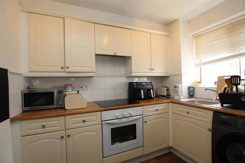 146 Dunlop Close, Dartford, DA1 5LS