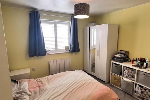 146 Dunlop Close, Dartford, DA1 5LS