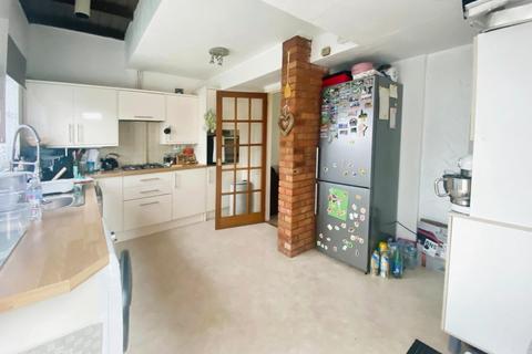 2 bedroom end of terrace house for sale, Foxtail Close, Stratford-upon-Avon