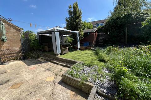 40 Belsay, Toothill, Swindon, SN5 8HB