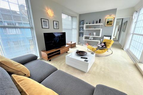 2 bedroom terraced house to rent, Toronto Terrace, Brighton