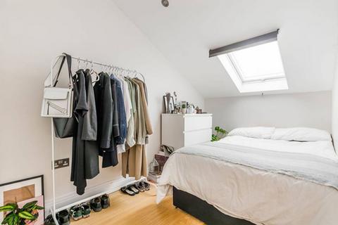 4 bedroom mews to rent, N19