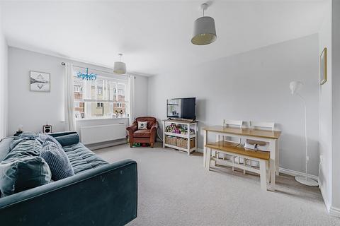 2 bedroom flat for sale, 33 Firecracker Drive, Southampton SO31
