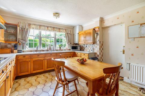 4 bedroom detached house for sale, Church Road, Swindon, DY3 4PG