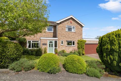 4 bedroom detached house for sale, Cambridge Close, Upper Welland, Malvern, Worcestershire, WR14 4JZ