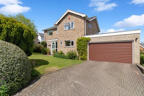 Cambridge Close, Upper Welland, Malvern, Worcestershire, WR14 4JZ