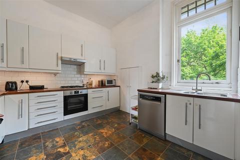 4 bedroom flat for sale, Phoenix Lodge Mansions, Brook Green W6