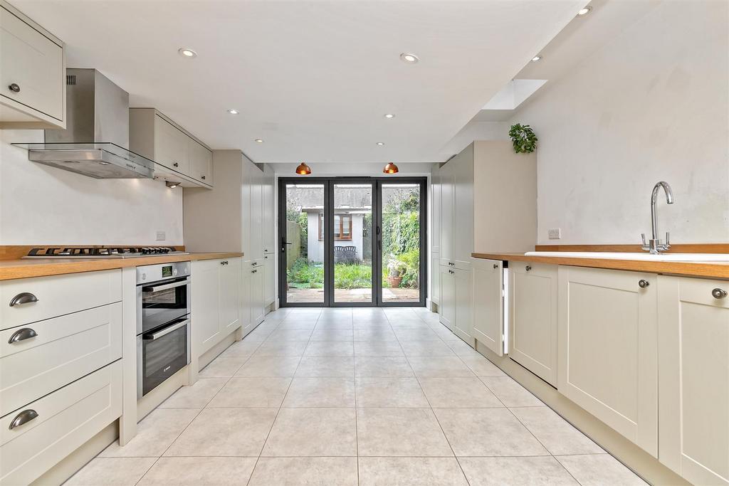 38 Cavendish Road-7.jpg