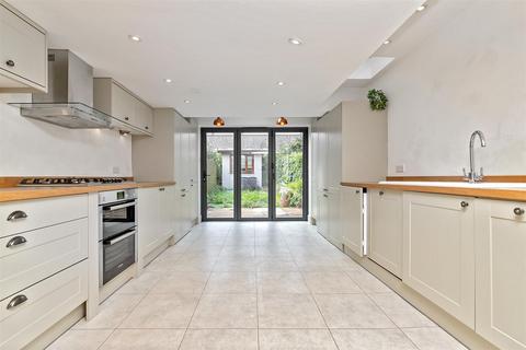 38 Cavendish Road, St Albans, AL1 5EE