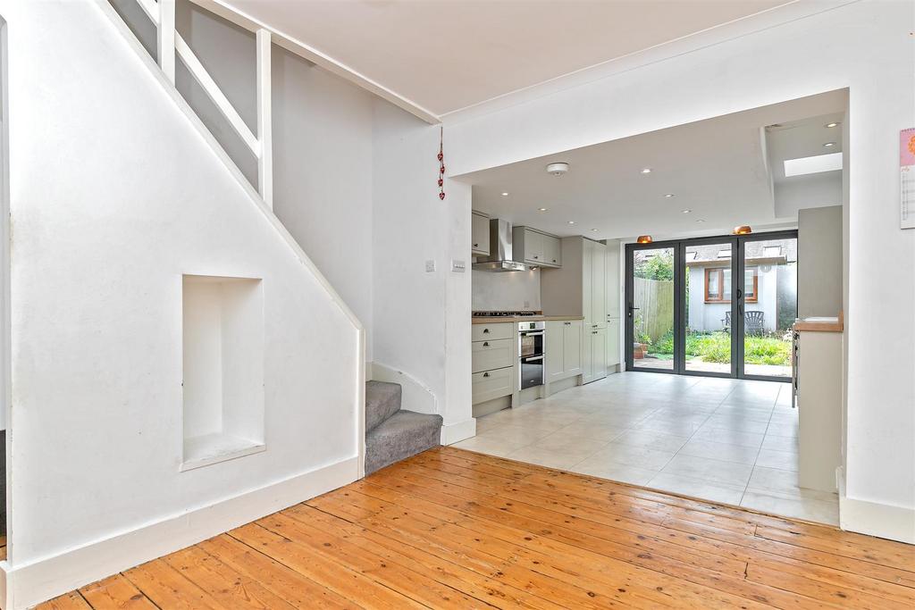 38 Cavendish Road-5.jpg