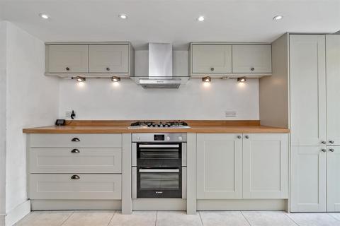38 Cavendish Road, St Albans, AL1 5EE