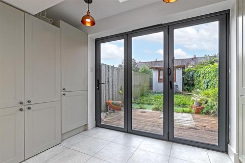 38 Cavendish Road, St Albans, AL1 5EE