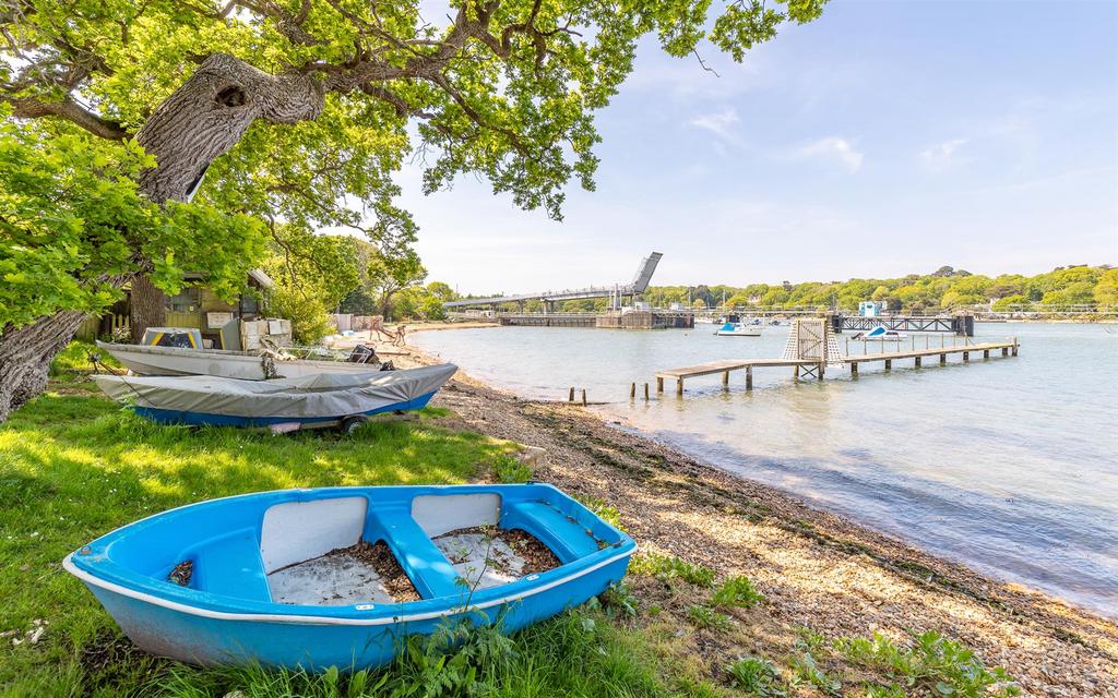 Jetty and Creek frontage