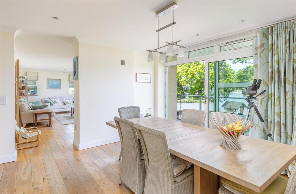 Dining Area opening to Sitting Rm