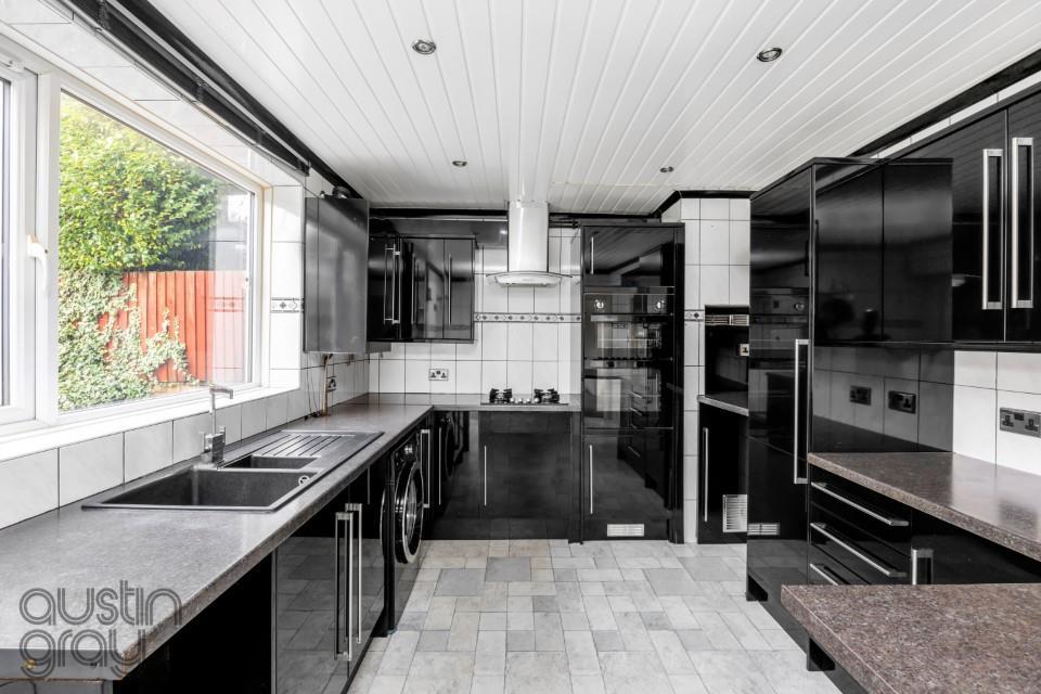 Lambourne Road, Hollingdean, Brighton 3 bed house for sale £425,000