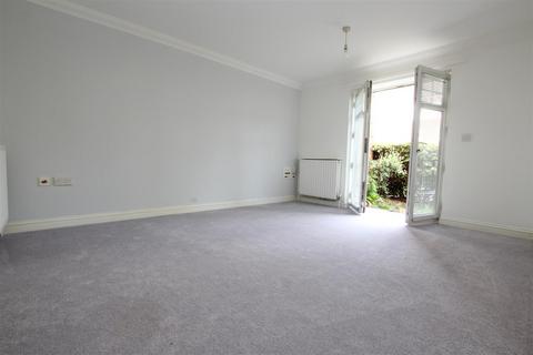 2 bedroom flat for sale, Causton Gardens, Eastleigh