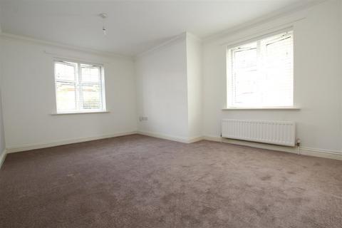 2 bedroom flat for sale, Causton Gardens, Eastleigh