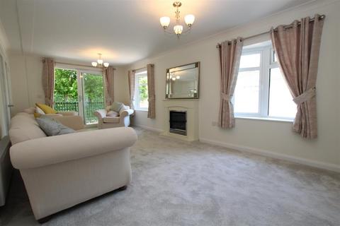 2 bedroom park home for sale, Baddesley Road, North Baddesley, Southampton