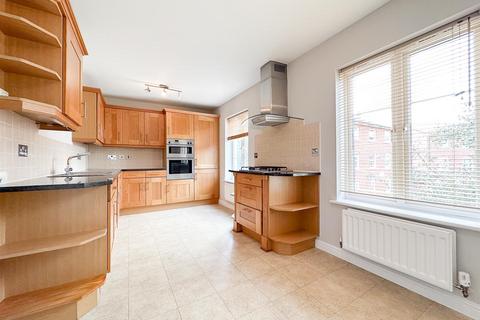 4 bedroom house to rent, The Park, Cheltenham GL50 2LW