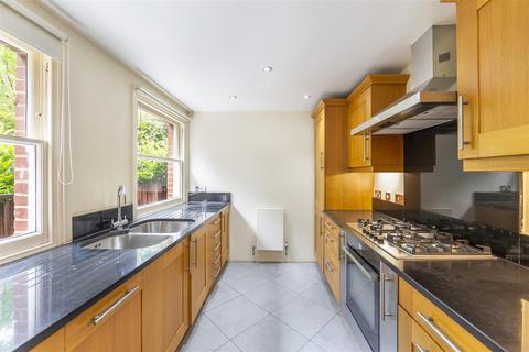 3 bedroom flat for sale, Langland Gardens, Hampstead, NW3