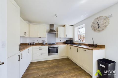 65 Sorrel Close, Uttoxeter, ST14 8UP