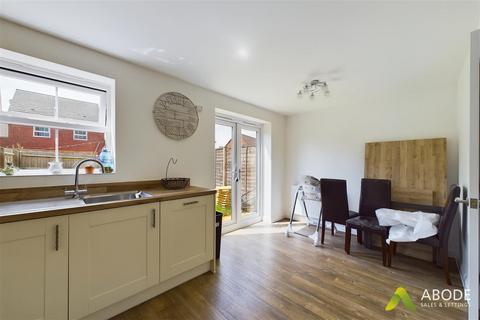 65 Sorrel Close, Uttoxeter, ST14 8UP