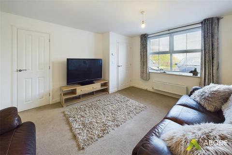 65 Sorrel Close, Uttoxeter, ST14 8UP