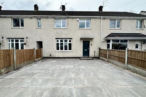 4 bedroom mews to rent, Tipton Drive, Manchester