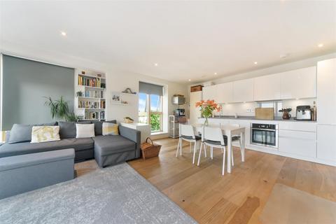 2 bedroom flat for sale, Cavendish Road, Colliers Wood SW19