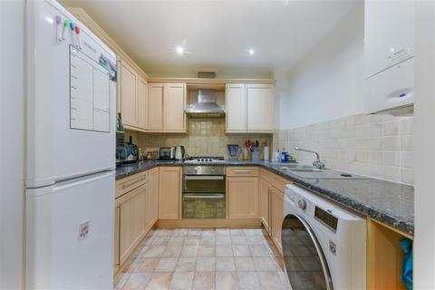 2 bedroom flat for sale, Chaucer Way, Wimbledon SW19