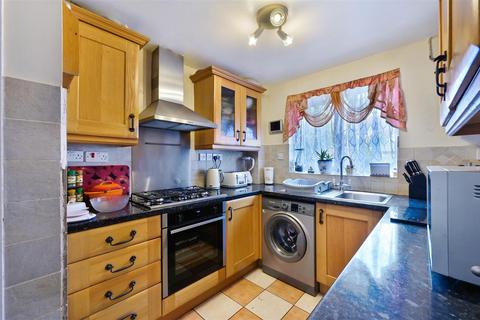 4 bedroom house for sale, Heathfield Drive, Mitcham CR4