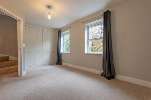 4 bedroom end of terrace house for sale, Heathlands Place, Ascot