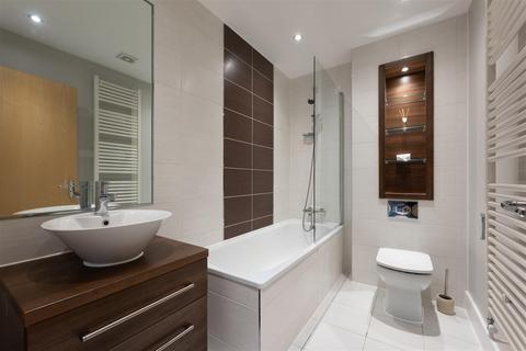 1 Heathlands Place, Ascot, SL5 8FQ