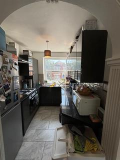 3 bedroom apartment to rent, Station Road, London