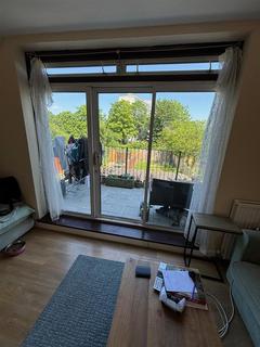 3 bedroom apartment to rent, Station Road, London