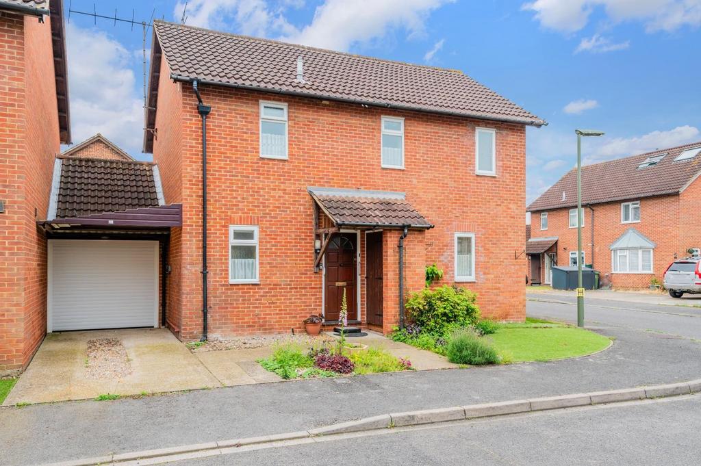 Cardinal Close, Worcester Park 3 bed detached house for sale £600,000
