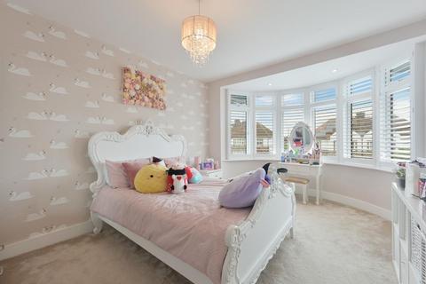 33 Forest Side, Worcester Park, KT4 7PA