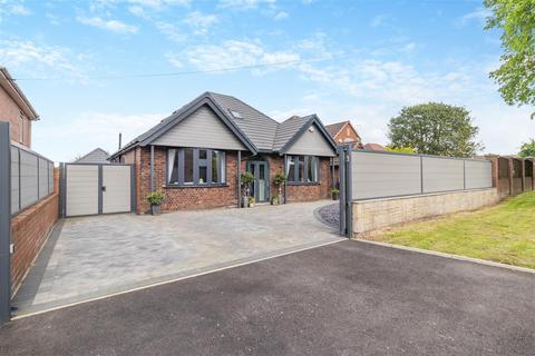 4 bedroom detached bungalow for sale, Southwell Road West, Mansfield
