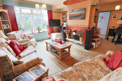 4 bedroom detached house for sale, Corton Road, Lowestoft