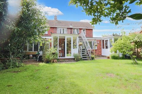 4 bedroom detached house for sale, Corton Road, Lowestoft