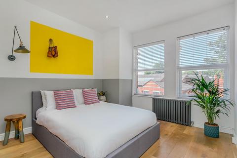 31 Drayton Road, London, W13 0LD
