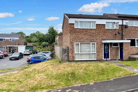 3 bedroom end of terrace house for sale, Crofters Way, Droitwich WR9